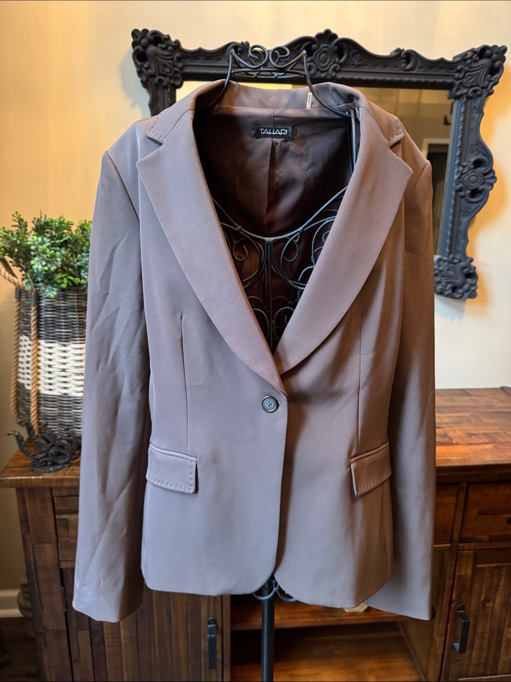 Women's Tahari Chocolate/ Taupe Blazer Jacket